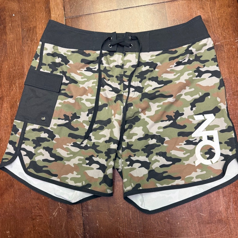 NFQ Board Shorts Mens Size M Green Camo Training‎ Gym Workout Swim Trunks